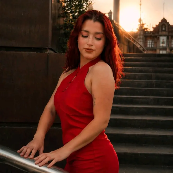 @mialeonofficial