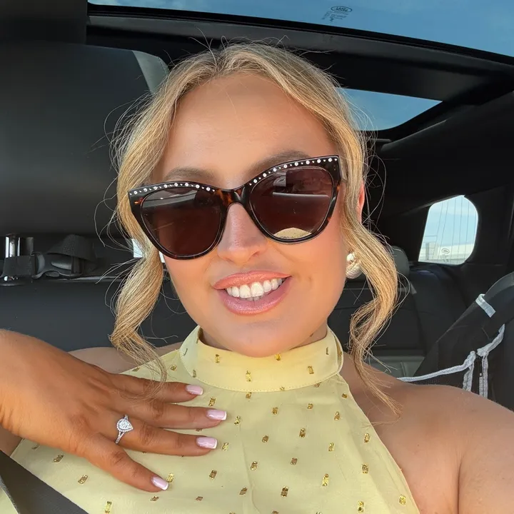 @glowybychloe