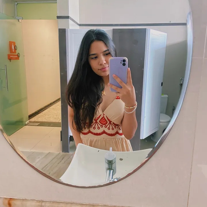 karolb_farias