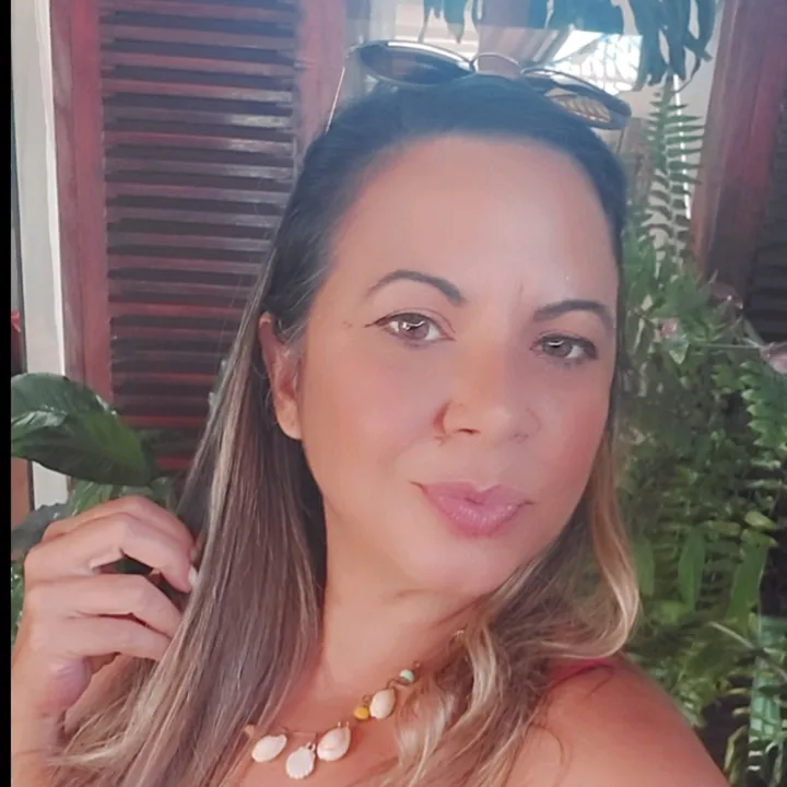 simonethomaz72