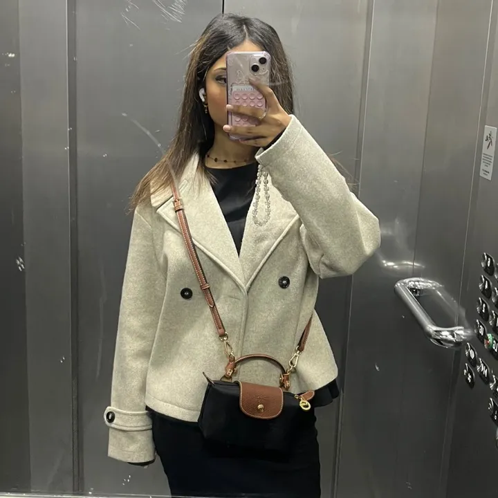 anishaaa_u
