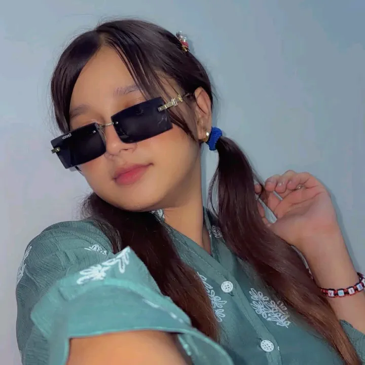 ayye_hasiina2