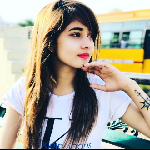 nishabhatt_07