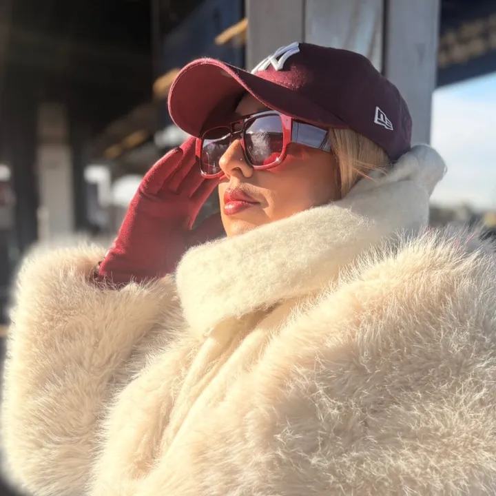 la.nyc_blonde