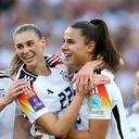 @julelenafanpage.dfb.fbl
