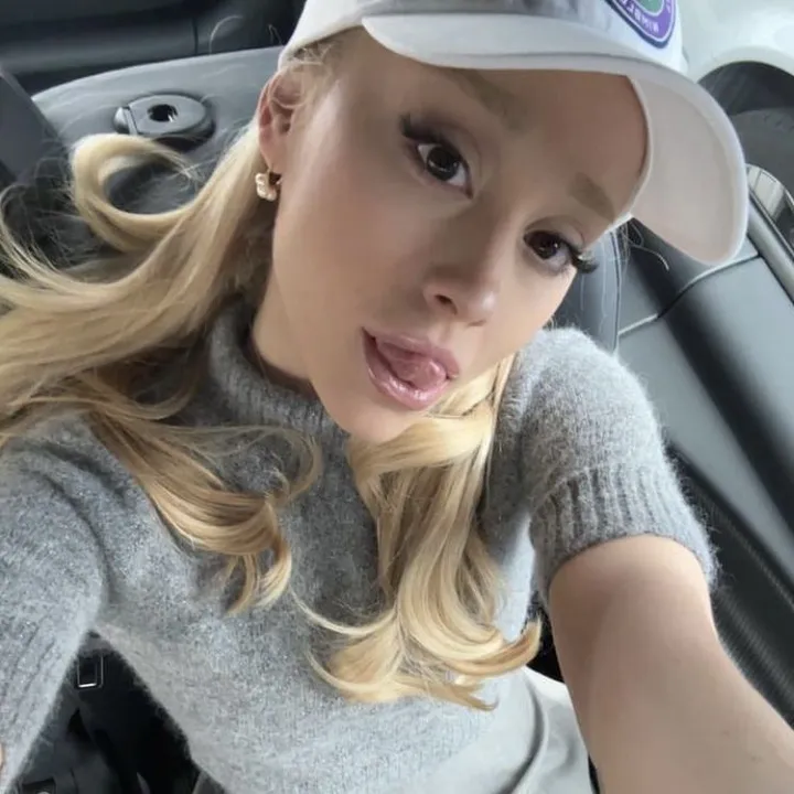 hollylovesroses