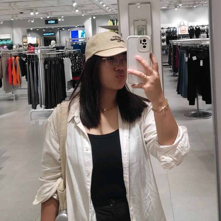 @aishek_on_ig