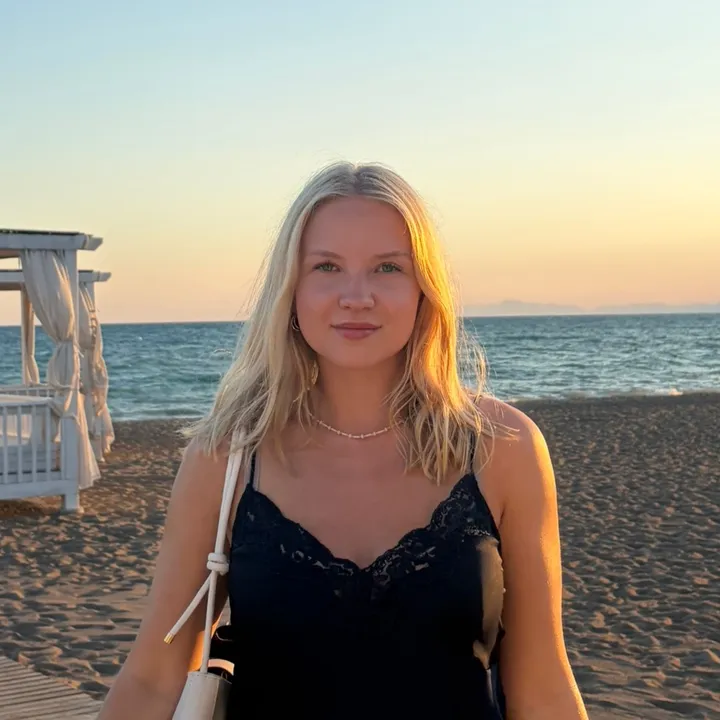 @amelie.btr