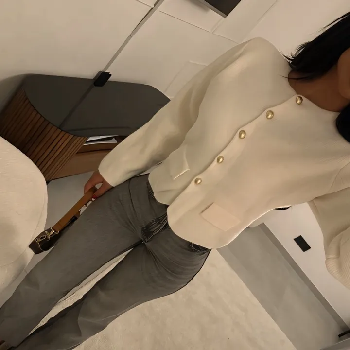 eseniniaa