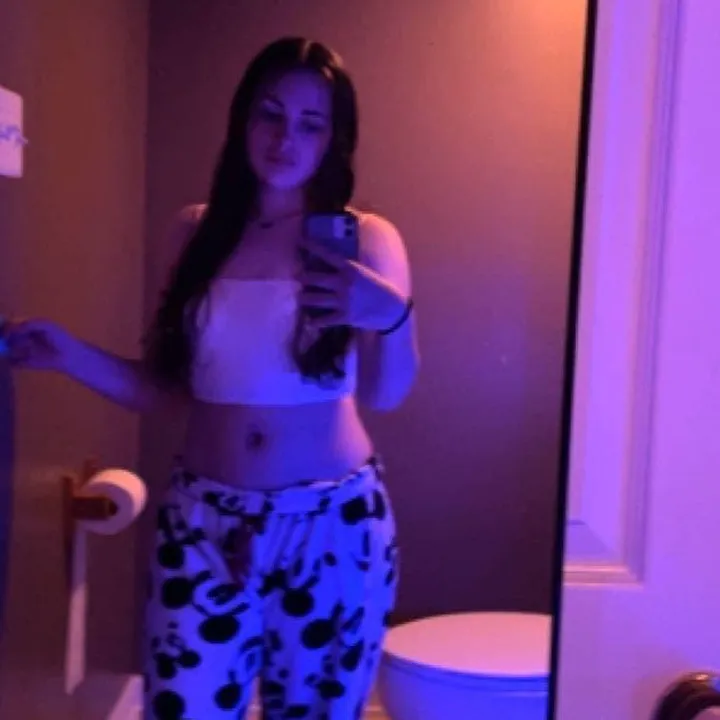 ally_babyyy24