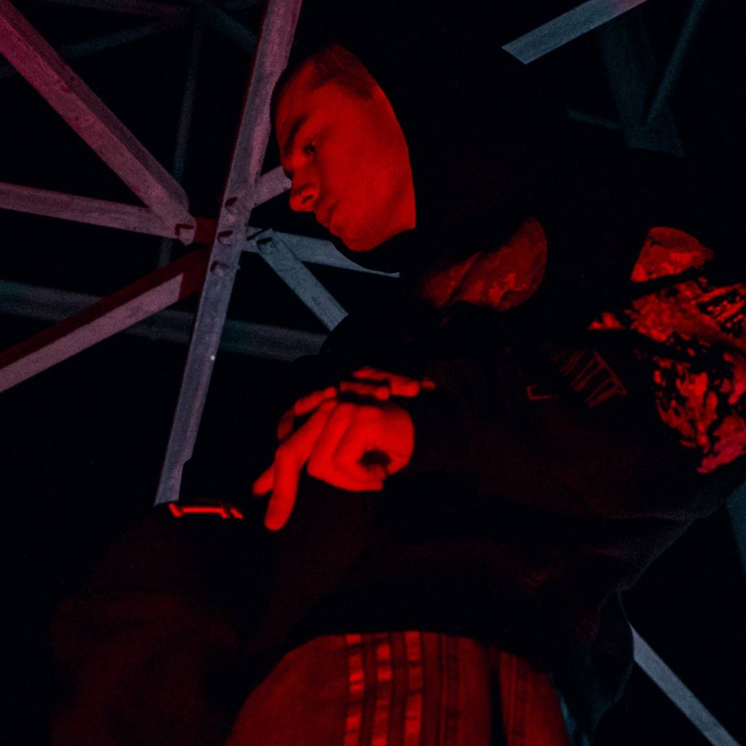 secondhand sincerely Lue. Edit