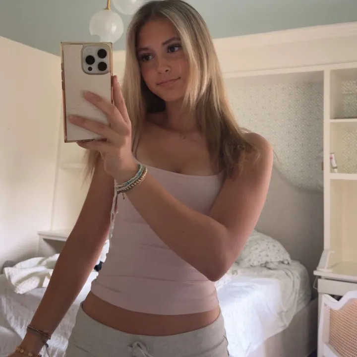 @chlochloamelia