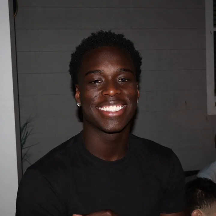@dee2trilll